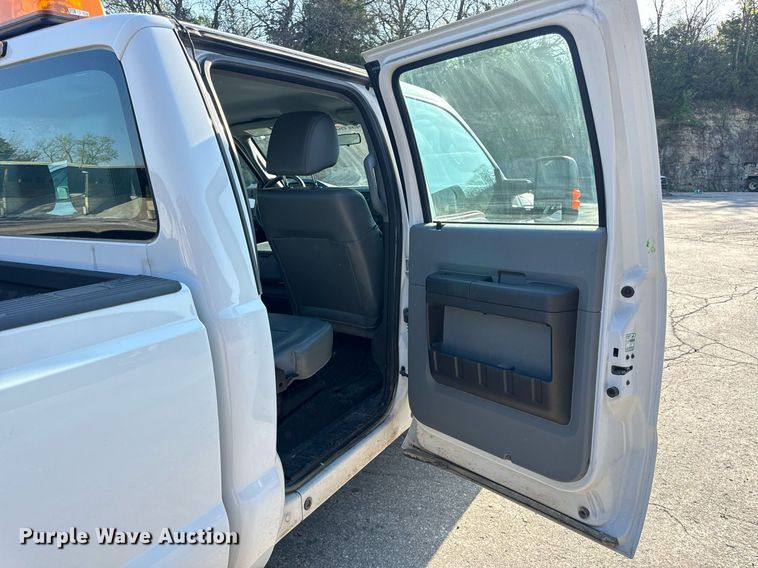 image for item DV1931 2011 Ford F250 Super Duty XL Crew Cab pickup truck