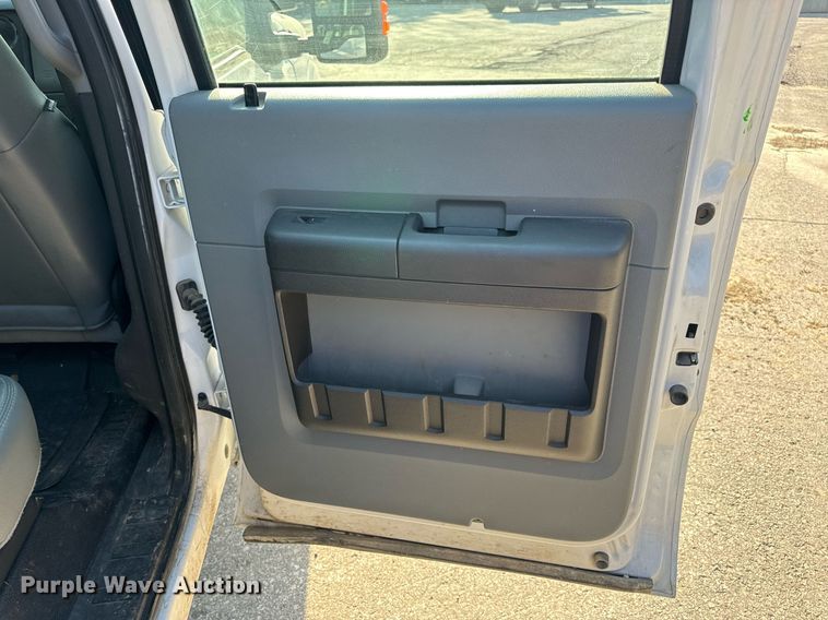 image for item DV1931 2011 Ford F250 Super Duty XL Crew Cab pickup truck