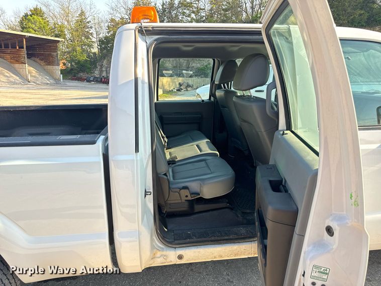 image for item DV1931 2011 Ford F250 Super Duty XL Crew Cab pickup truck