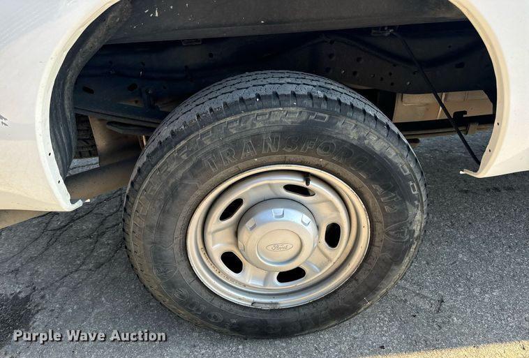 image for item DV1931 2011 Ford F250 Super Duty XL Crew Cab pickup truck