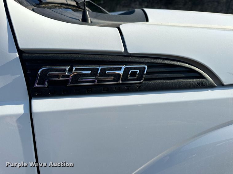 image for item DV1931 2011 Ford F250 Super Duty XL Crew Cab pickup truck