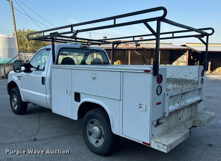 image for item DV1932 2005 Ford F250 Super Duty XL utility bed pickup truck