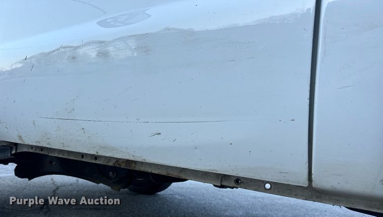 image for item DV1932 2005 Ford F250 Super Duty XL utility bed pickup truck