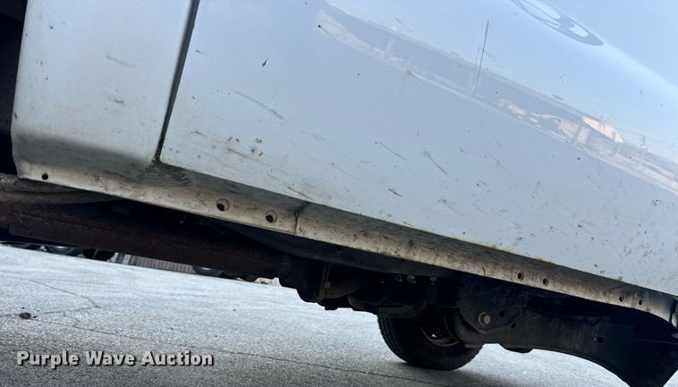 image for item DV1932 2005 Ford F250 Super Duty XL utility bed pickup truck