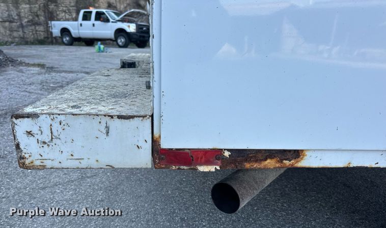 image for item DV1932 2005 Ford F250 Super Duty XL utility bed pickup truck