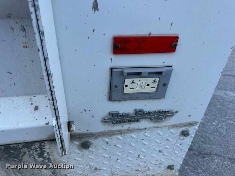 image for item DV1932 2005 Ford F250 Super Duty XL utility bed pickup truck