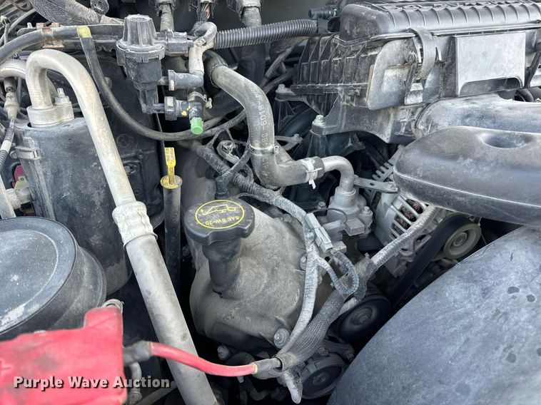 image for item DV1932 2005 Ford F250 Super Duty XL utility bed pickup truck