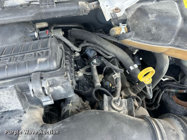 image for item DV1932 2005 Ford F250 Super Duty XL utility bed pickup truck