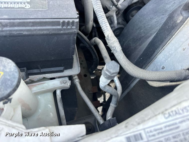 image for item DV1932 2005 Ford F250 Super Duty XL utility bed pickup truck