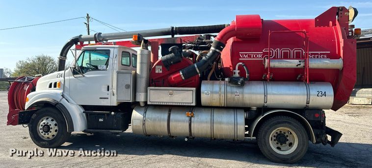 image for item DV1933 2004 Sterling L7500 sewer jetter truck