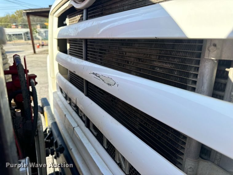 image for item DV1933 2004 Sterling L7500 sewer jetter truck