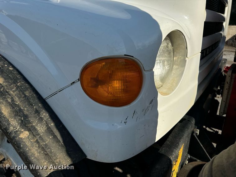 image for item DV1933 2004 Sterling L7500 sewer jetter truck