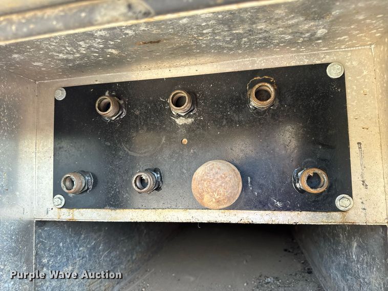 image for item DV1933 2004 Sterling L7500 sewer jetter truck