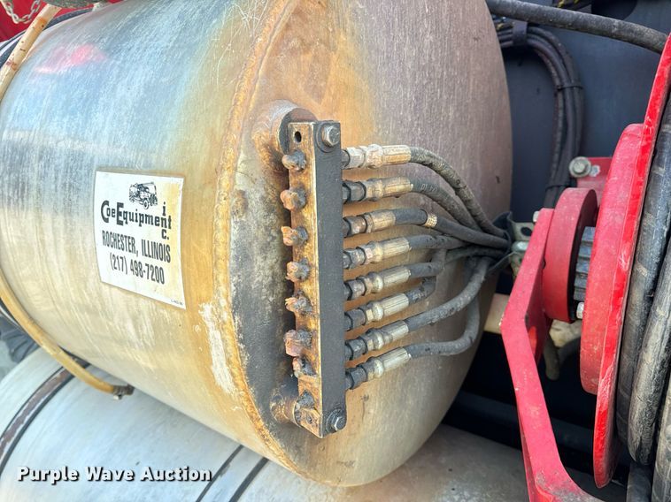 image for item DV1933 2004 Sterling L7500 sewer jetter truck