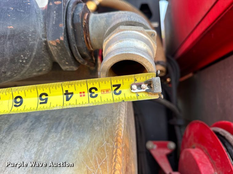 image for item DV1933 2004 Sterling L7500 sewer jetter truck