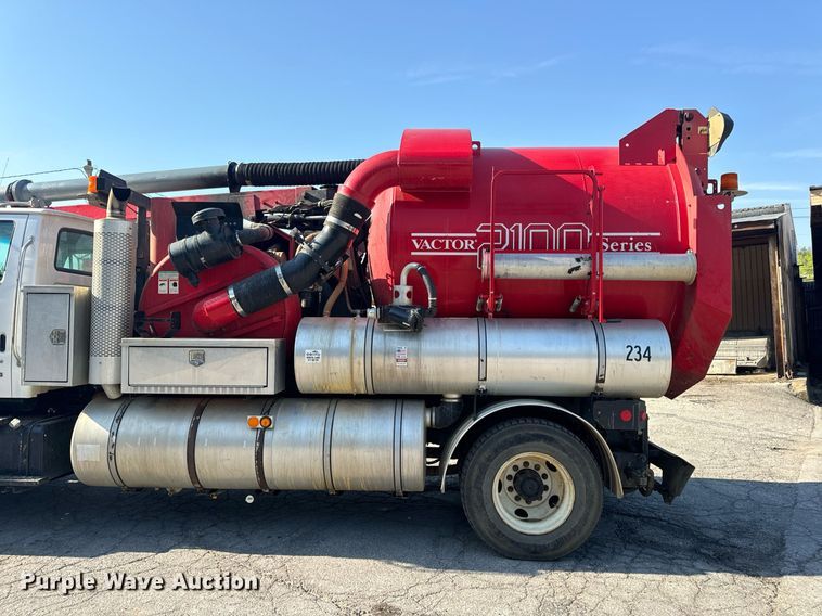 image for item DV1933 2004 Sterling L7500 sewer jetter truck