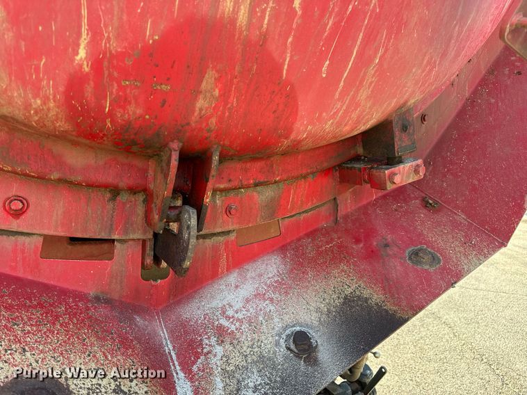 image for item DV1933 2004 Sterling L7500 sewer jetter truck