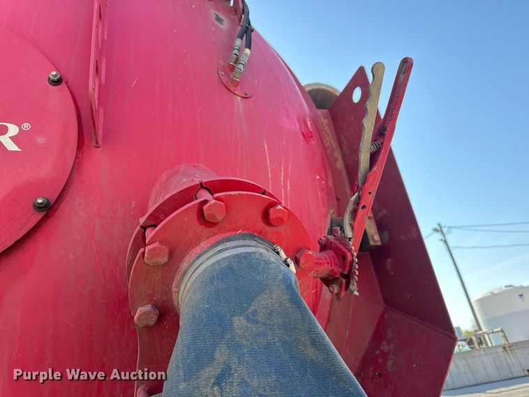 image for item DV1933 2004 Sterling L7500 sewer jetter truck