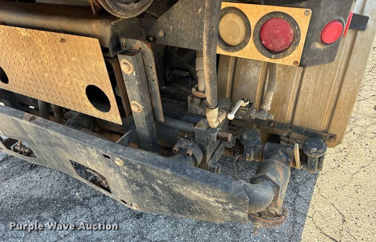 image for item DV1933 2004 Sterling L7500 sewer jetter truck