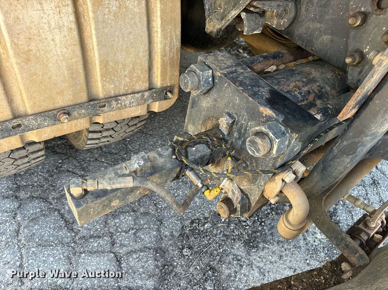 image for item DV1933 2004 Sterling L7500 sewer jetter truck