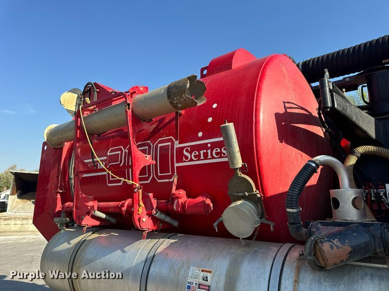 image for item DV1933 2004 Sterling L7500 sewer jetter truck