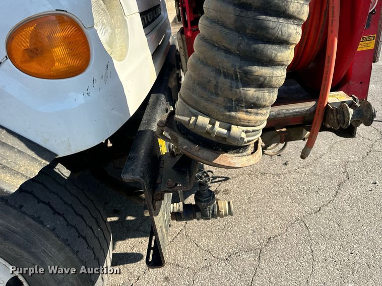 image for item DV1933 2004 Sterling L7500 sewer jetter truck