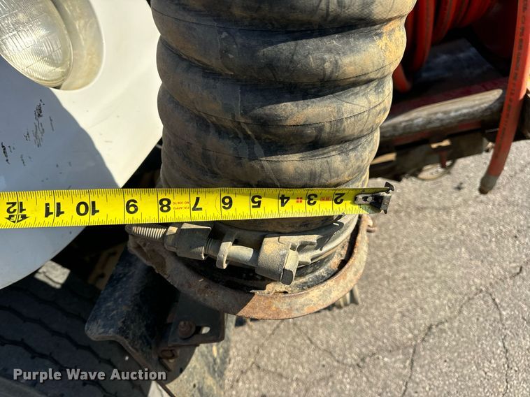 image for item DV1933 2004 Sterling L7500 sewer jetter truck