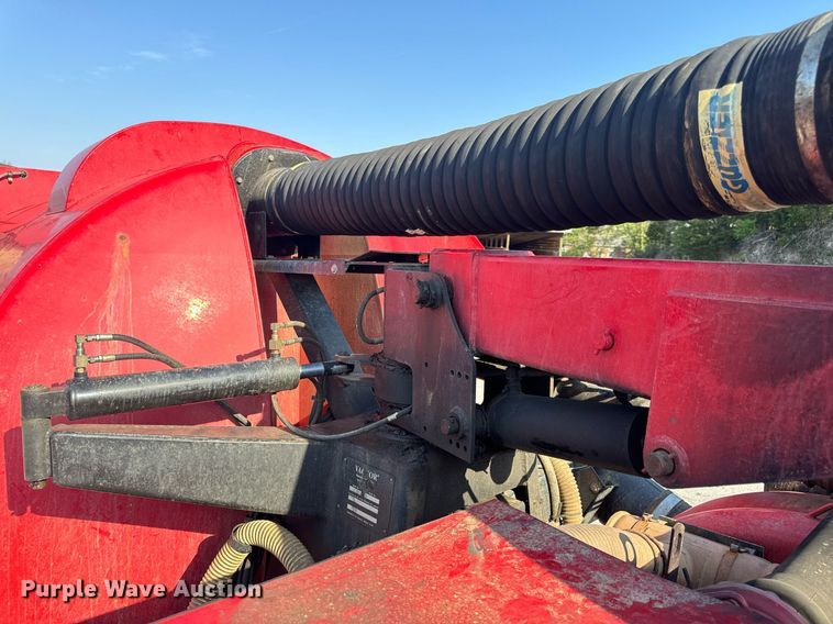 image for item DV1933 2004 Sterling L7500 sewer jetter truck