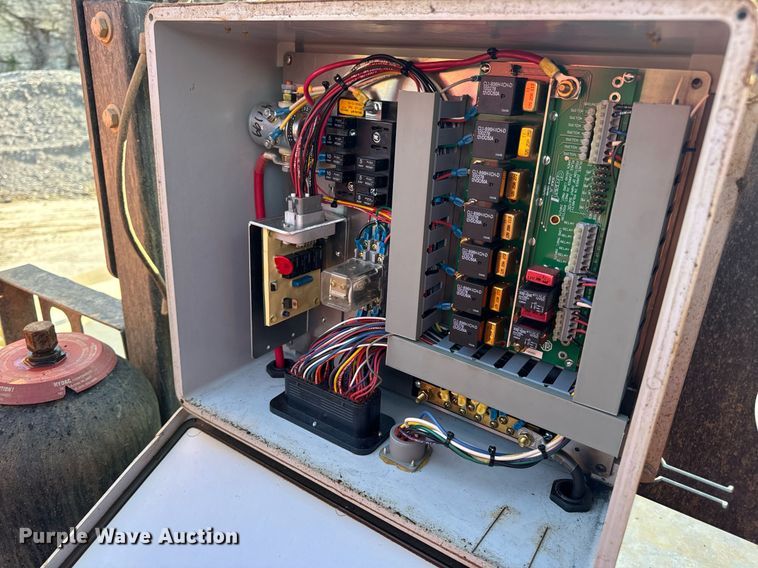 image for item DV1933 2004 Sterling L7500 sewer jetter truck