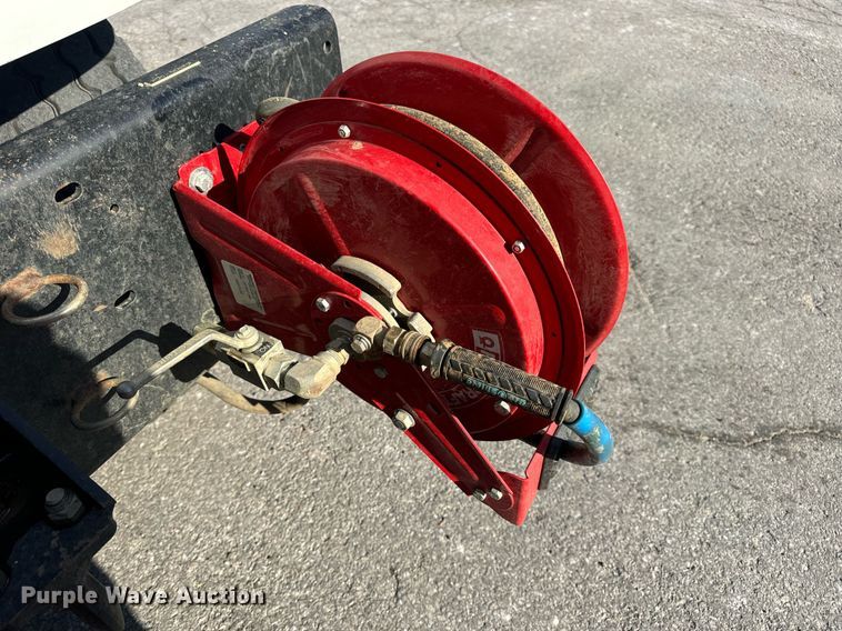 image for item DV1933 2004 Sterling L7500 sewer jetter truck