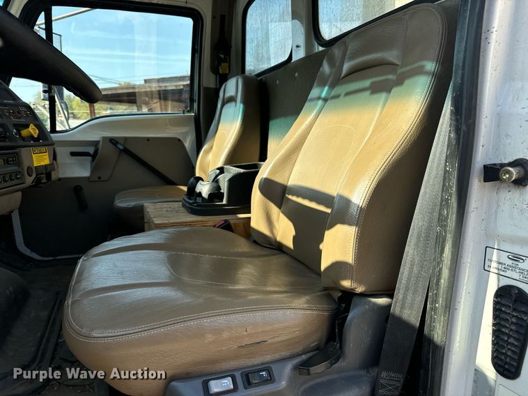 image for item DV1933 2004 Sterling L7500 sewer jetter truck