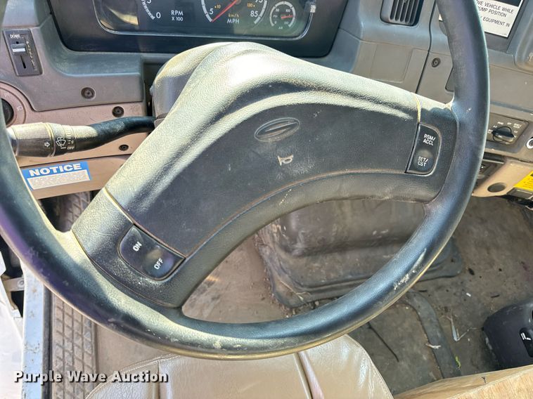 image for item DV1933 2004 Sterling L7500 sewer jetter truck