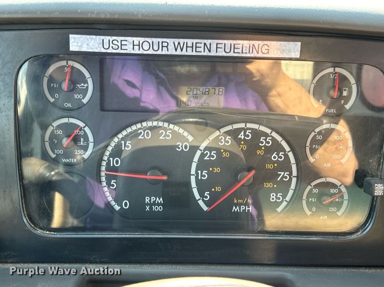 image for item DV1933 2004 Sterling L7500 sewer jetter truck