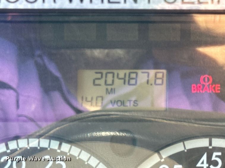 image for item DV1933 2004 Sterling L7500 sewer jetter truck