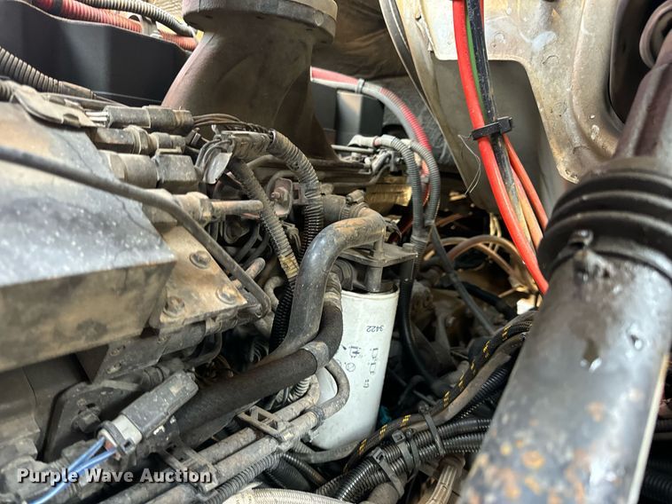 image for item DV1933 2004 Sterling L7500 sewer jetter truck