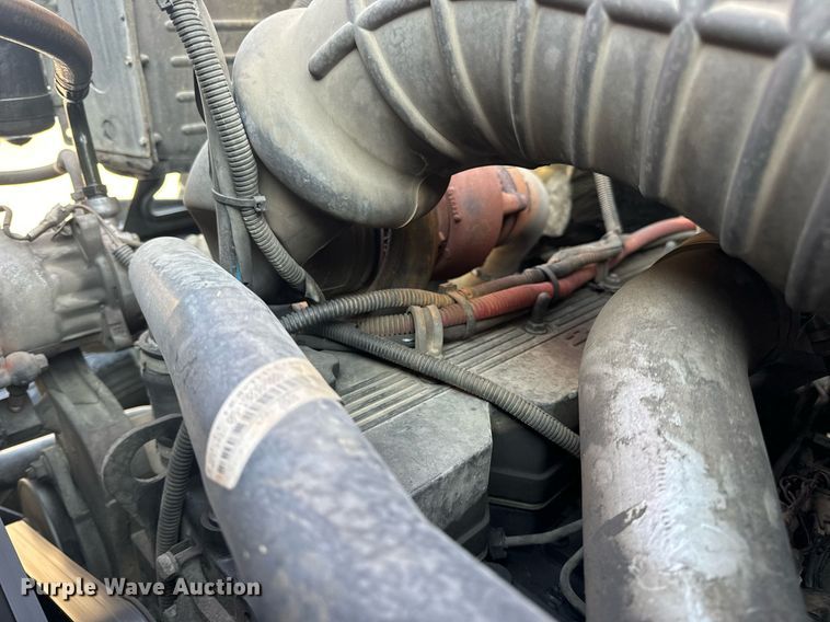 image for item DV1933 2004 Sterling L7500 sewer jetter truck