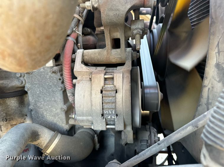 image for item DV1933 2004 Sterling L7500 sewer jetter truck