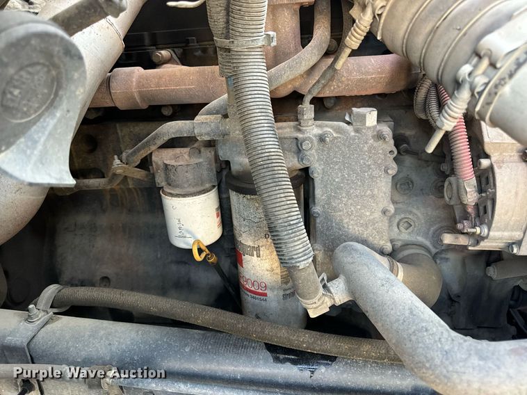 image for item DV1933 2004 Sterling L7500 sewer jetter truck