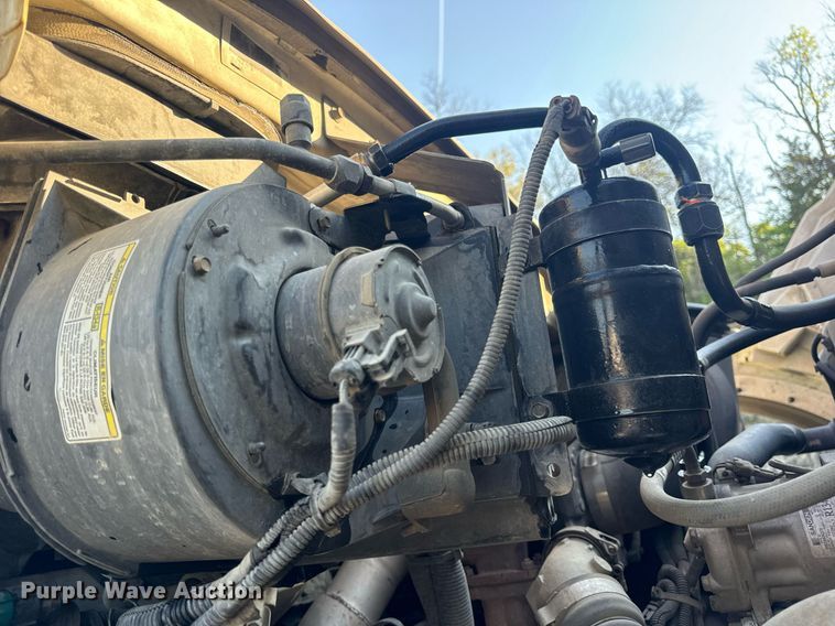 image for item DV1933 2004 Sterling L7500 sewer jetter truck