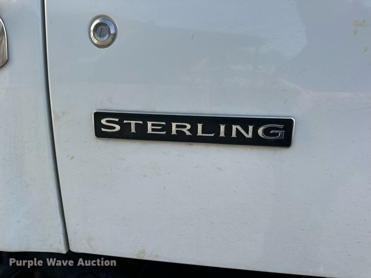 image for item DV1933 2004 Sterling L7500 sewer jetter truck