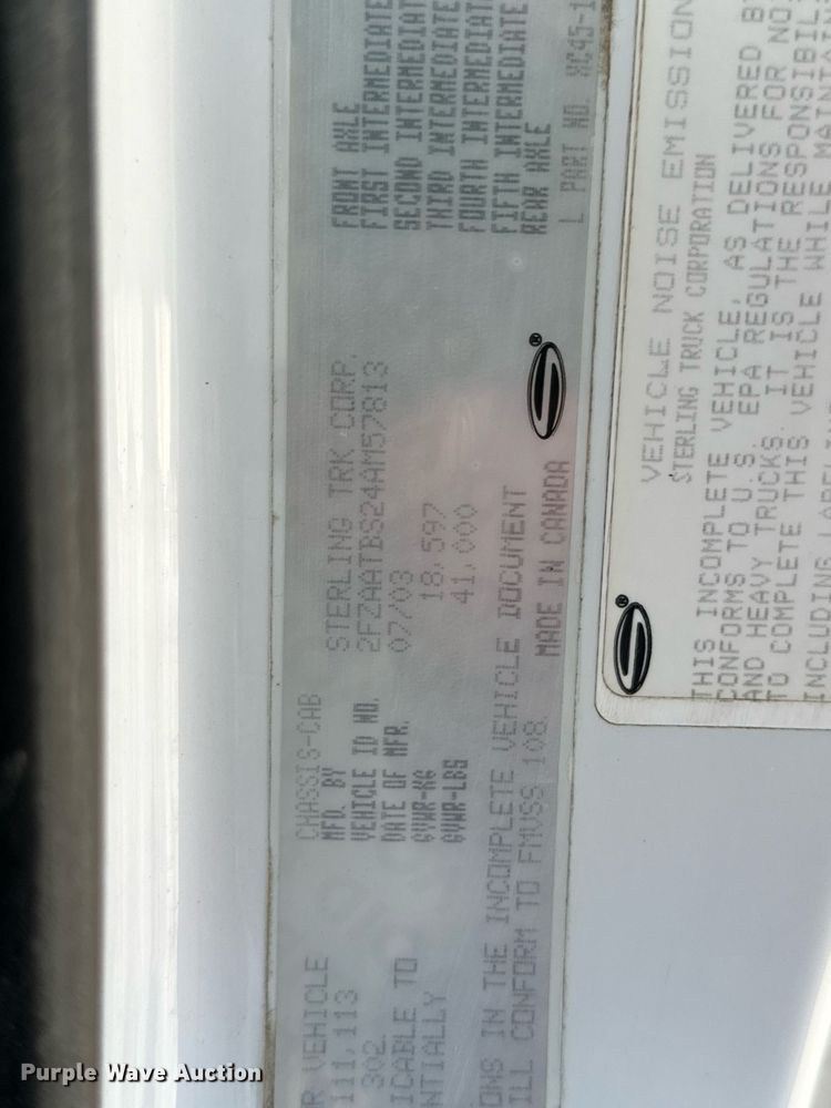 image for item DV1933 2004 Sterling L7500 sewer jetter truck