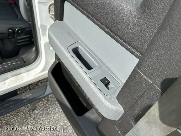 image for item DV1934 2013 Ford F150 XL SuperCab pickup truck