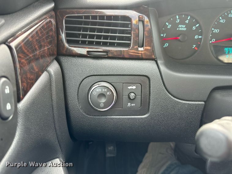 image for item DV1935 2016 Chevrolet Impala Limited 