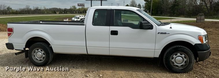 image for item DV1937 2014 Ford F150 XL SuperCab pickup truck