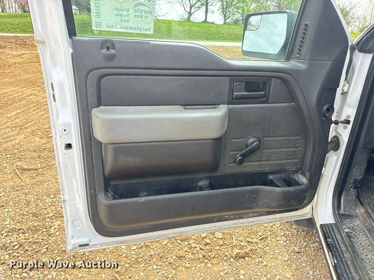 image for item DV1937 2014 Ford F150 XL SuperCab pickup truck