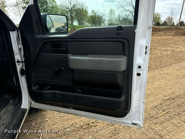 image for item DV1937 2014 Ford F150 XL SuperCab pickup truck