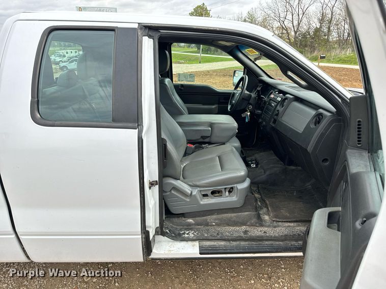 image for item DV1937 2014 Ford F150 XL SuperCab pickup truck