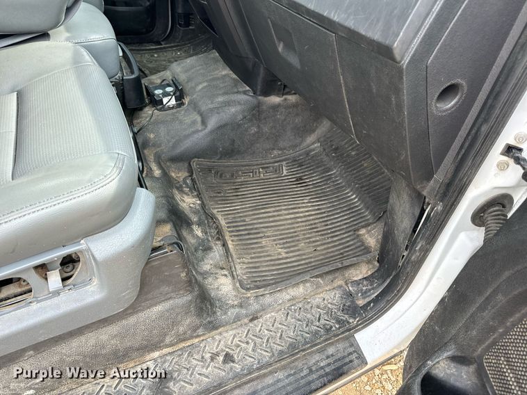 image for item DV1937 2014 Ford F150 XL SuperCab pickup truck