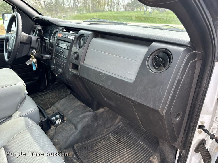 image for item DV1937 2014 Ford F150 XL SuperCab pickup truck