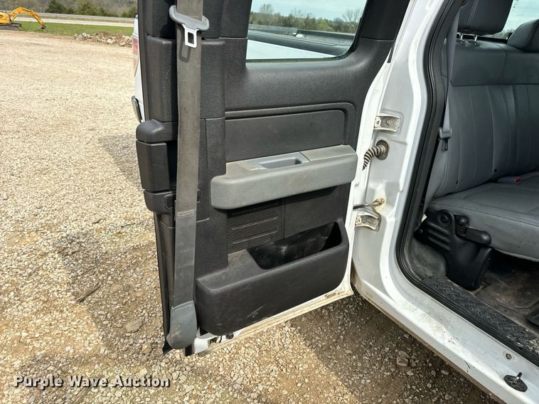 image for item DV1937 2014 Ford F150 XL SuperCab pickup truck